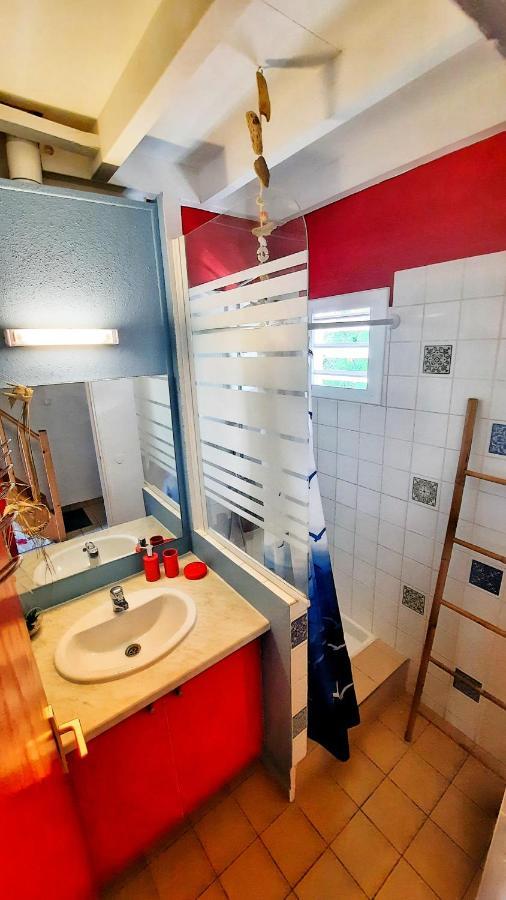 Studio T1 Bis La Belle Vue, Vue Mer, Wifi, Plage A 50M Le Moule Kültér fotó